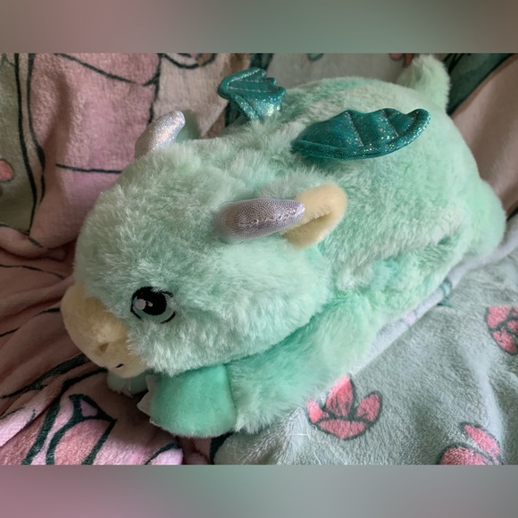 Russ hug-a-pet dragon plush - Picture 3 of 3